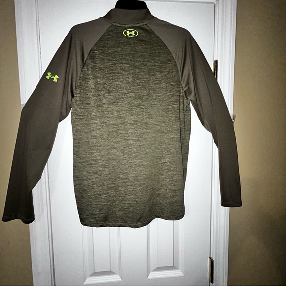Under Armour Olive Green Long Sleeve Shirt size Medium - Picture 4 of 5
